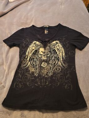 Black Graphic V-Neck Winged Skull Tee